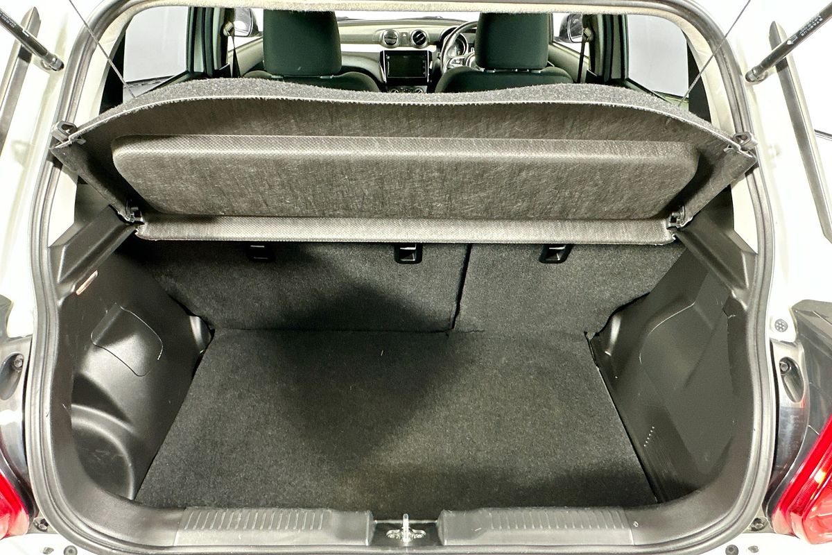 2023 Suzuki SWIFT GL NAVI AZ SERIES II