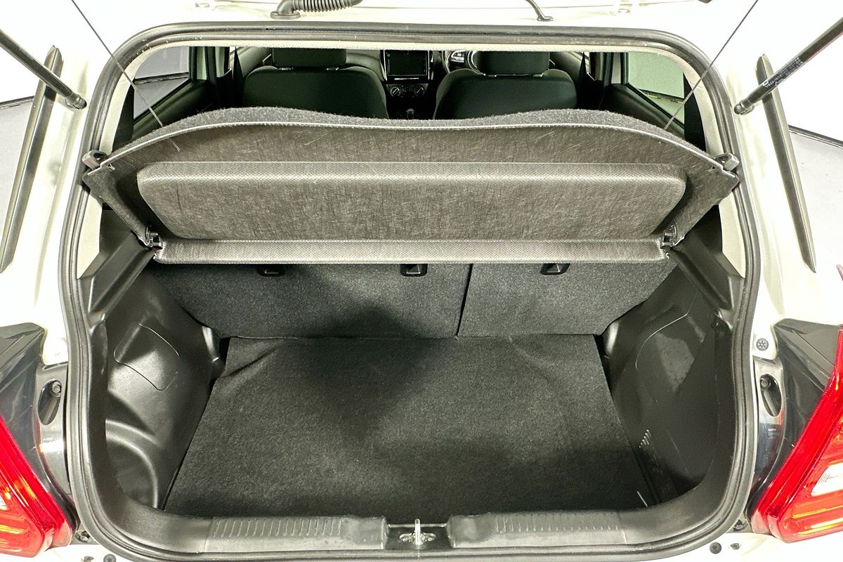 2023 Suzuki SWIFT GL NAVI AZ SERIES II