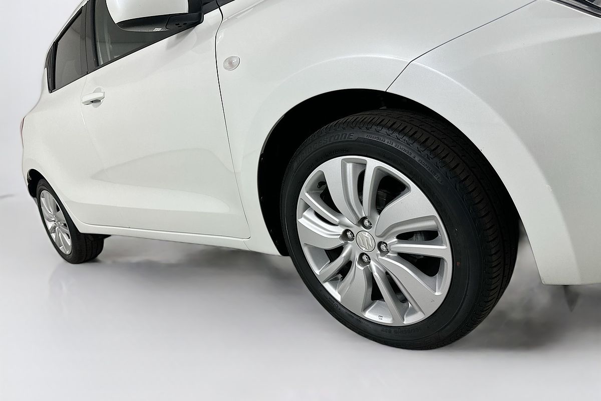 2020 Suzuki SWIFT GL NAVI AZ SERIES II