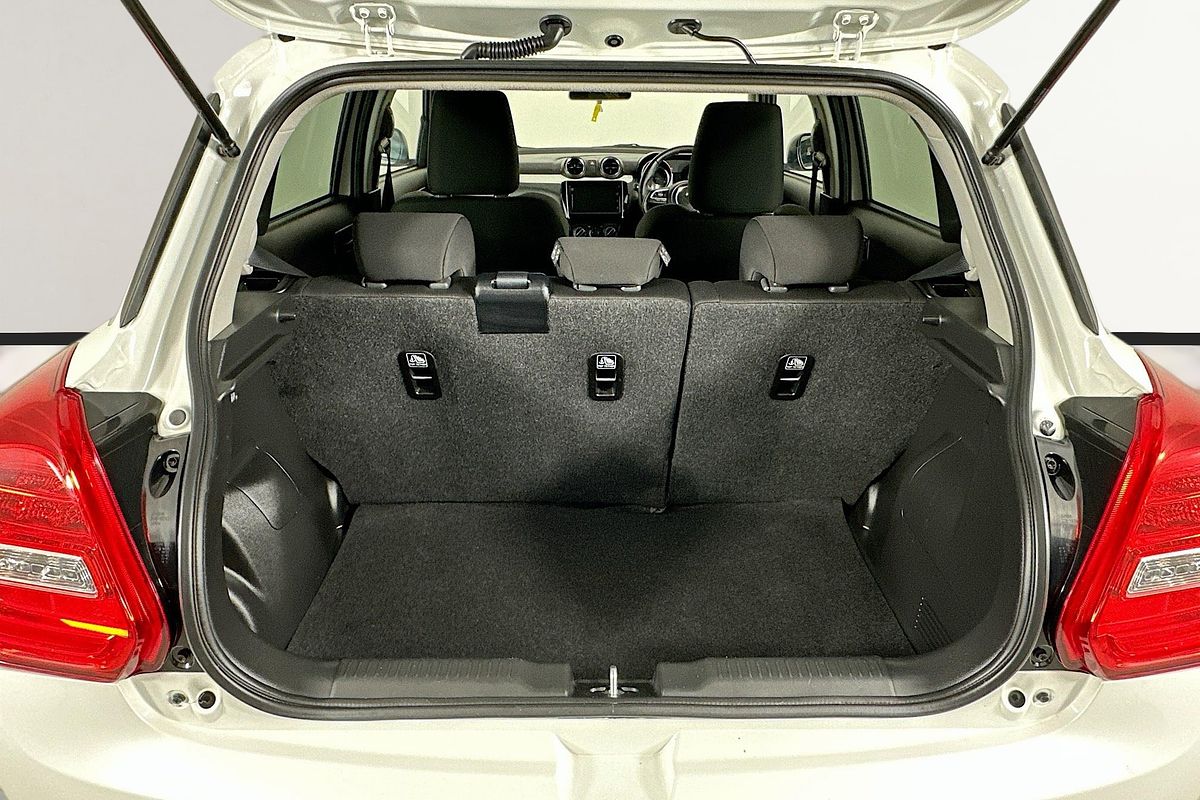 2020 Suzuki SWIFT GL NAVI AZ SERIES II