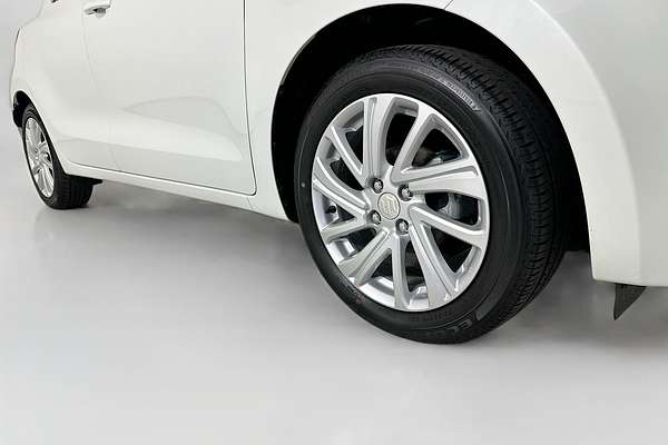 2023 Suzuki SWIFT GL NAVI AZ SERIES II