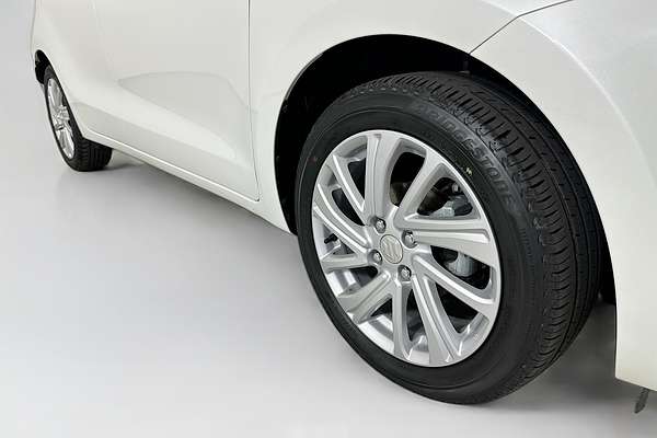 2023 Suzuki SWIFT GL NAVI AZ SERIES II