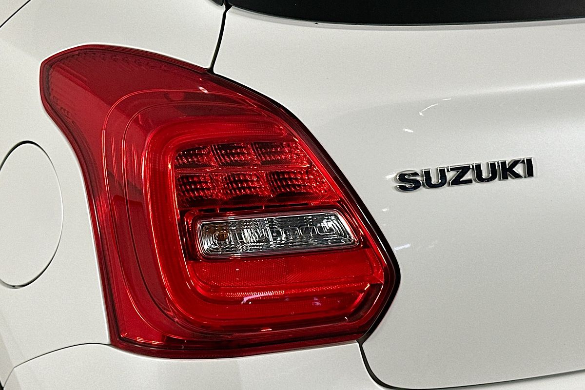 2023 Suzuki SWIFT GL NAVI AZ SERIES II