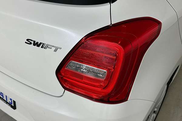 2023 Suzuki SWIFT GL NAVI AZ SERIES II