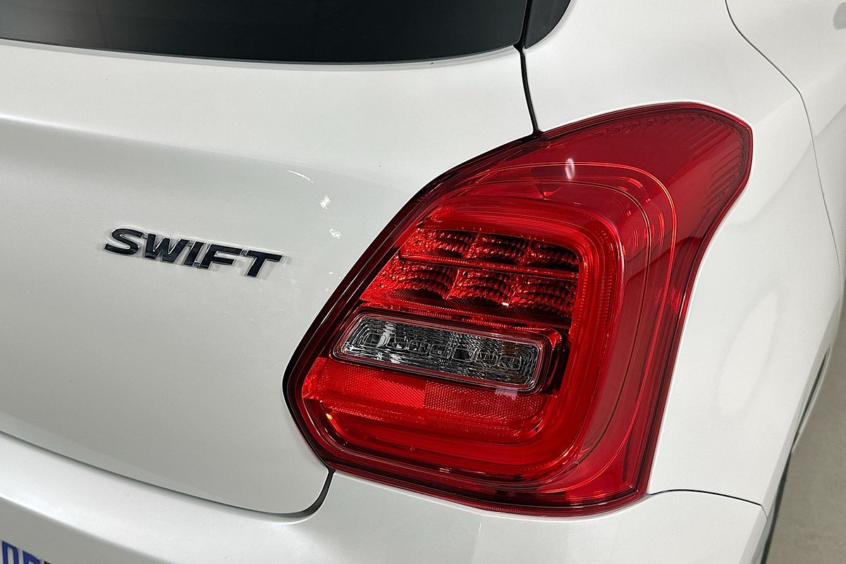 2022 Suzuki SWIFT GL NAVI AZ SERIES II