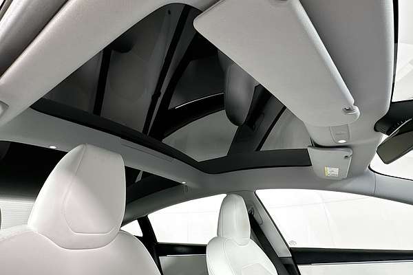 2024 Tesla MODEL 3 REAR-WHEEL DRIVE MY23.5