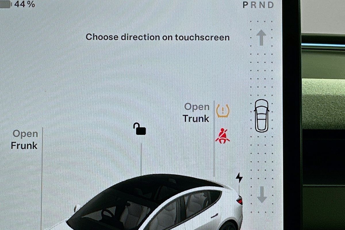 2024 Tesla MODEL 3 REAR-WHEEL DRIVE MY23.5