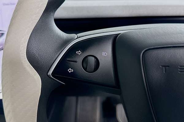 2024 Tesla MODEL 3 REAR-WHEEL DRIVE MY23.5