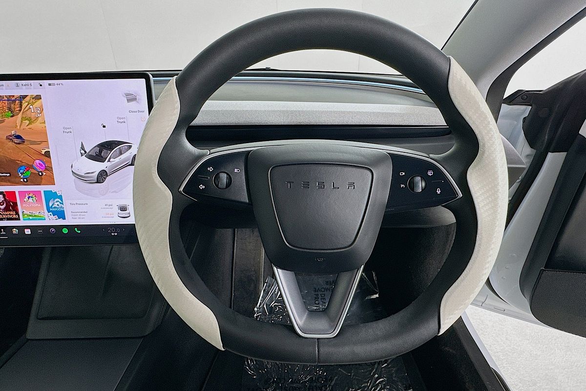 2024 Tesla MODEL 3 REAR-WHEEL DRIVE MY23.5