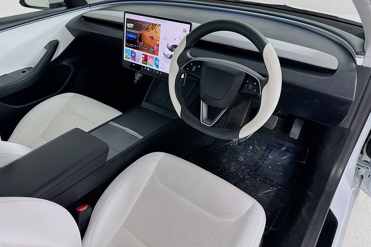 2024 Tesla MODEL 3 REAR-WHEEL DRIVE MY23.5