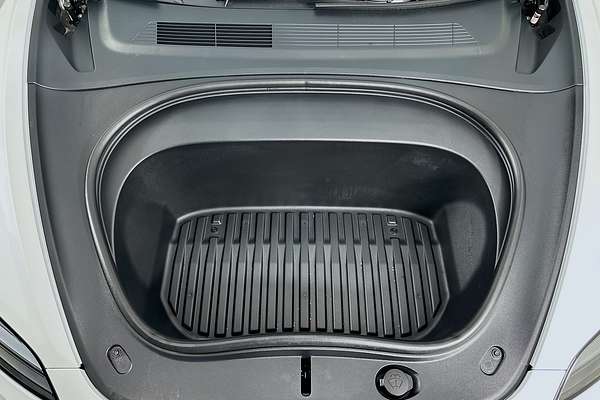 2024 Tesla MODEL 3 REAR-WHEEL DRIVE MY23.5