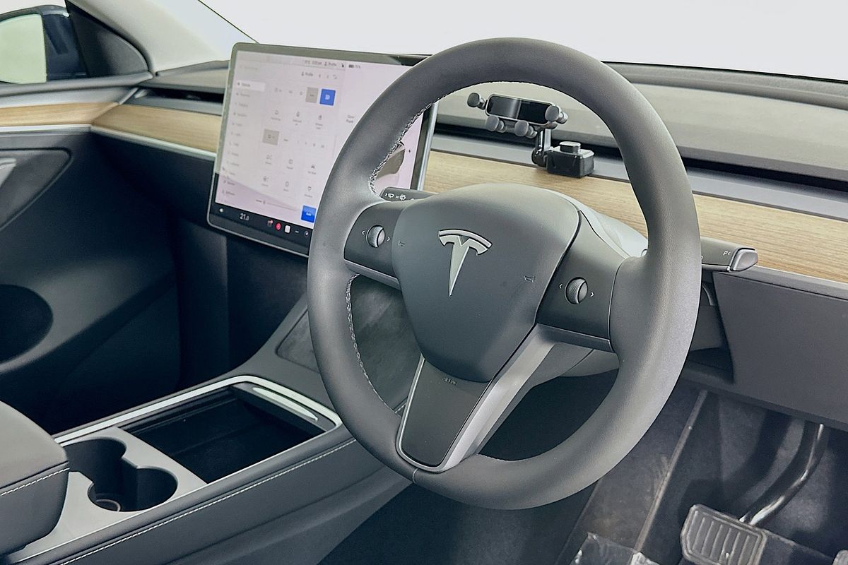 2024 Tesla MODEL Y REAR-WHEEL DRIVE MY24