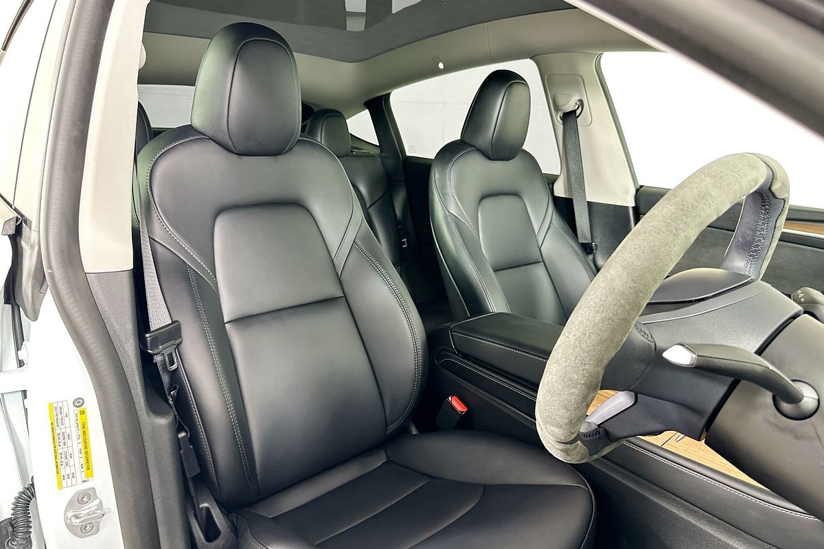 2024 Tesla MODEL Y PERFORMANCE MY24