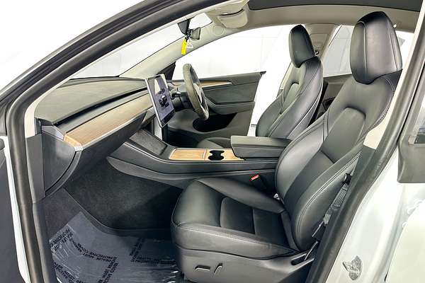 2024 Tesla MODEL Y PERFORMANCE MY24