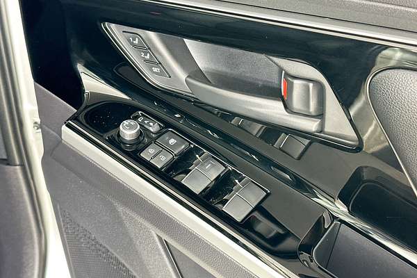 2024 Toyota bZ4X AWD - TWO TONE ROOF YEAM15R