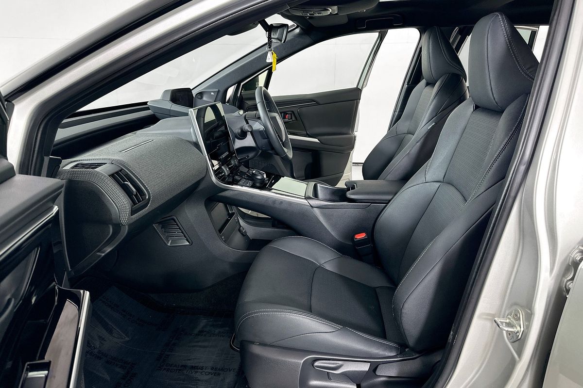 2024 Toyota bZ4X AWD - TWO TONE ROOF YEAM15R