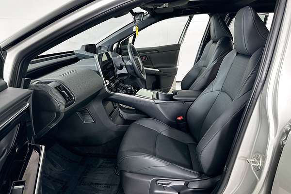 2024 Toyota bZ4X AWD - TWO TONE ROOF YEAM15R