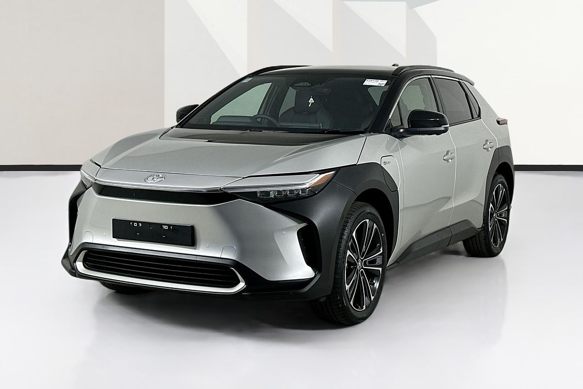 2024 Toyota bZ4X AWD - TWO TONE ROOF YEAM15R