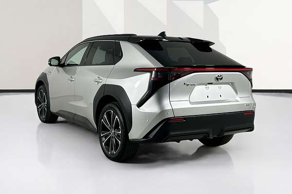 2024 Toyota bZ4X AWD - TWO TONE ROOF YEAM15R