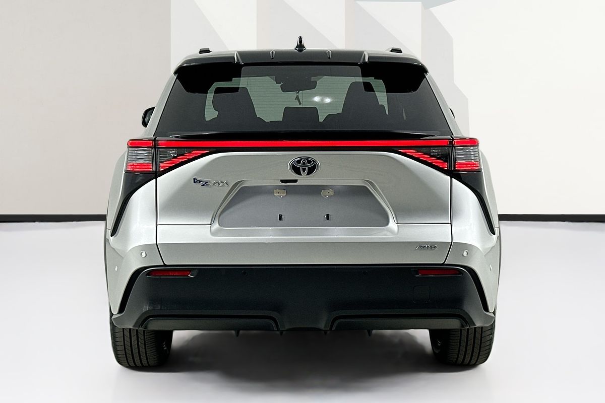 2024 Toyota bZ4X AWD - TWO TONE ROOF YEAM15R