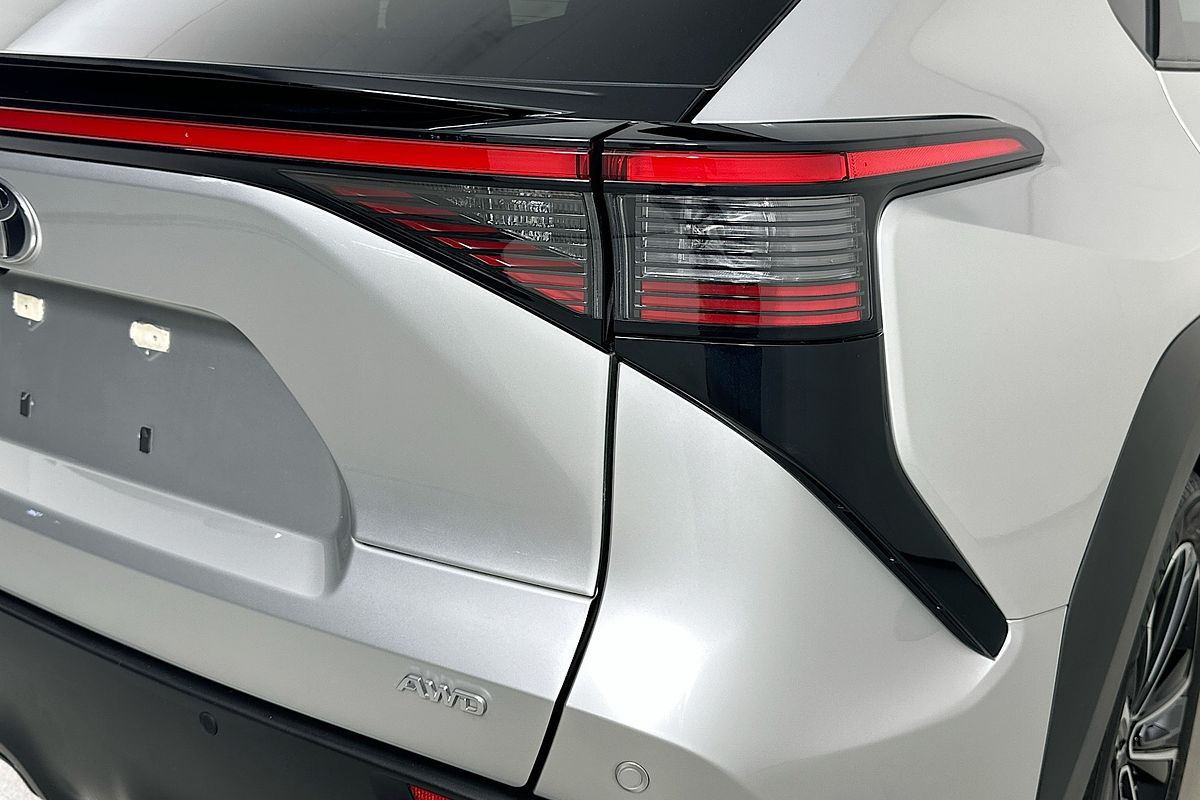 2024 Toyota bZ4X AWD - TWO TONE ROOF YEAM15R