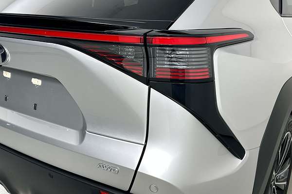2024 Toyota bZ4X AWD - TWO TONE ROOF YEAM15R