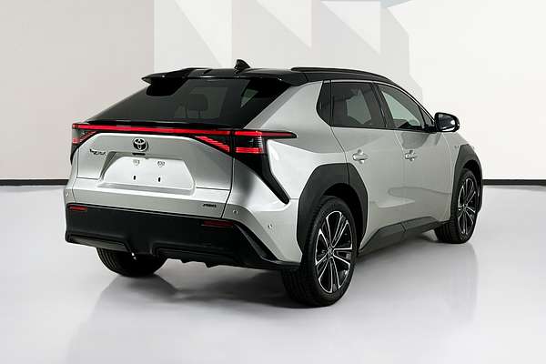2024 Toyota bZ4X AWD - TWO TONE ROOF YEAM15R