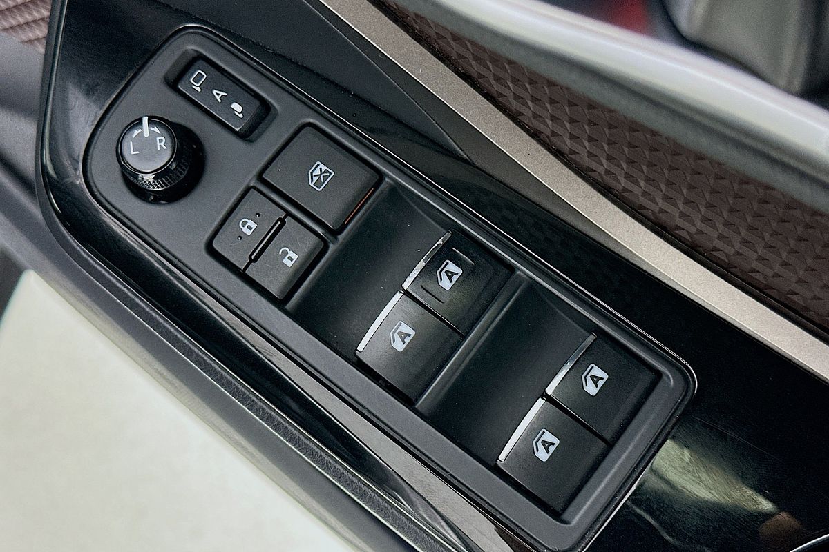 2018 Toyota C-HR KOBA (AWD) NGX50R UPDATE