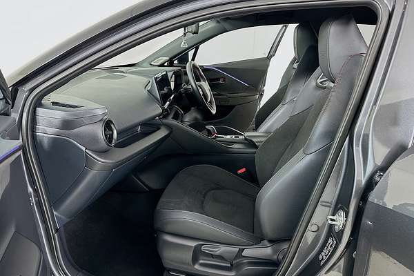 2024 Toyota C-HR GR-SPORT HYBRID MAXH25R