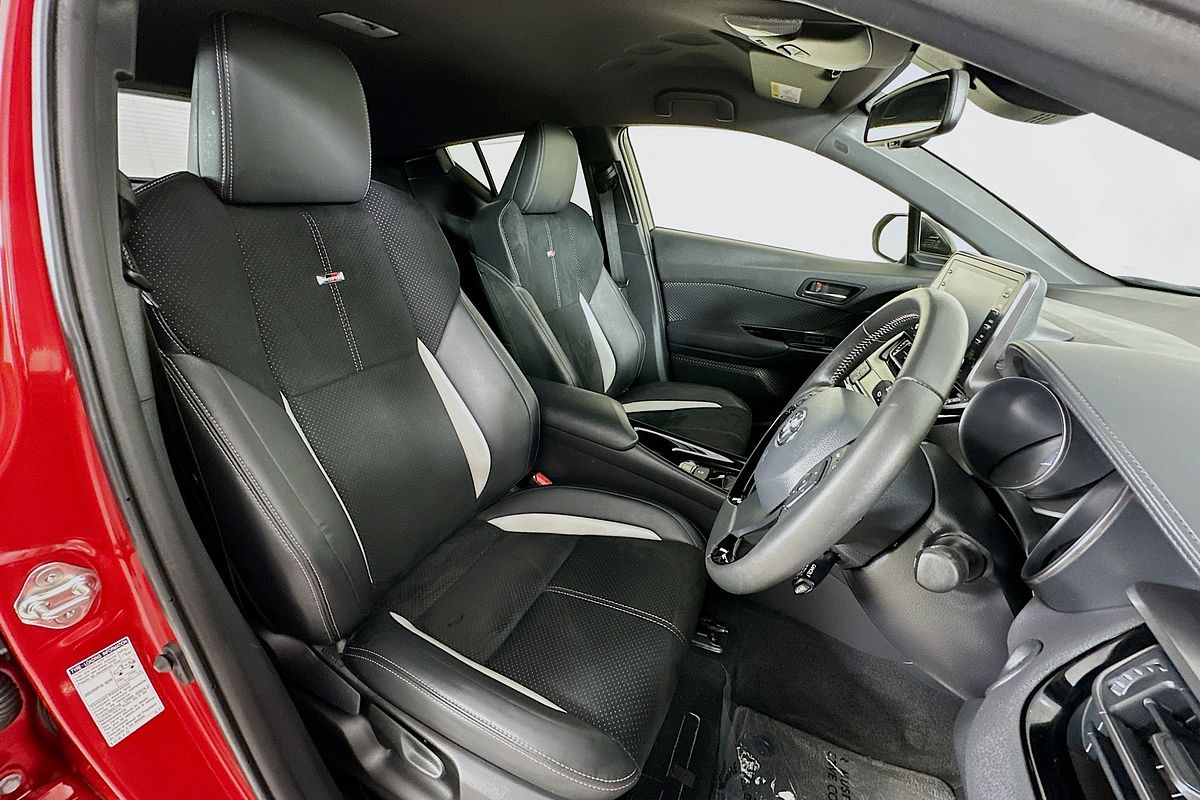 2023 Toyota C-HR GR-S (2WD) TWO TONE HYBRID ZYX10R