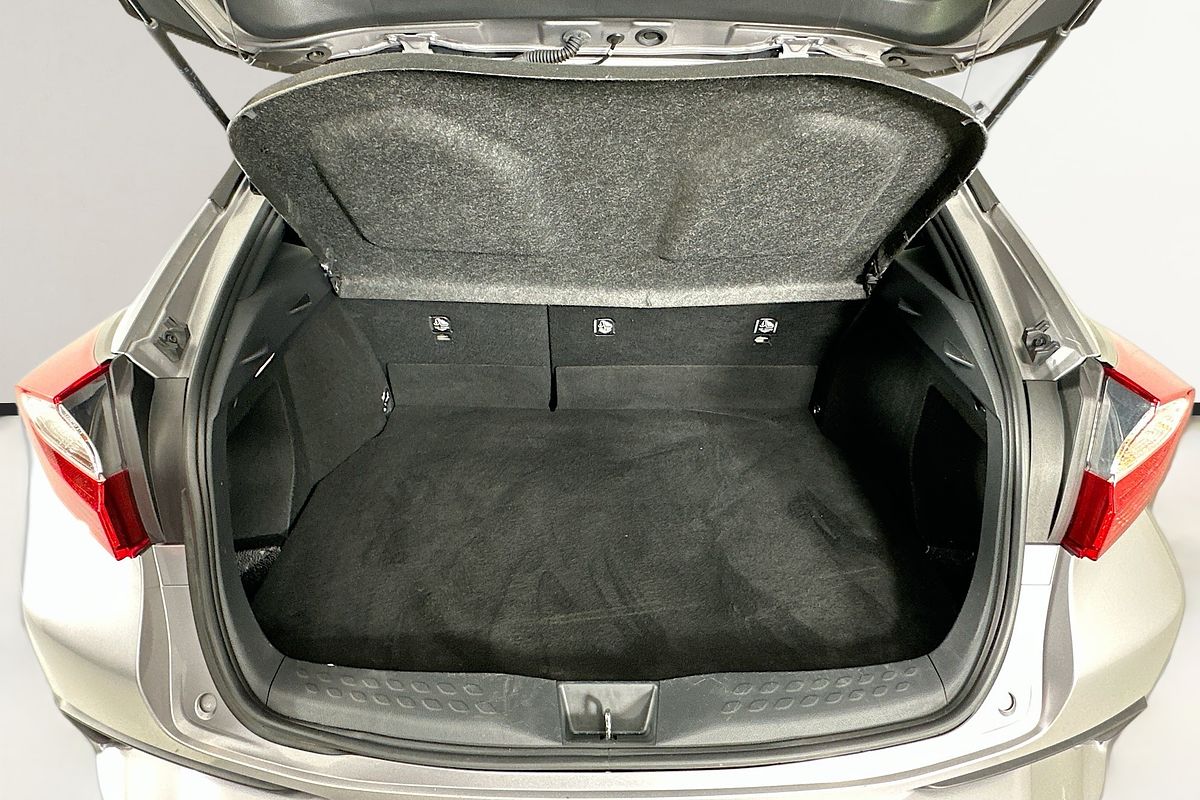 2019 Toyota C-HR (2WD) NGX10R UPDATE