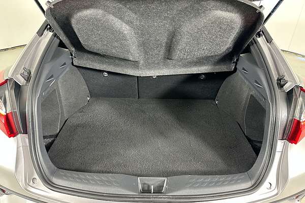 2019 Toyota C-HR (2WD) NGX10R UPDATE