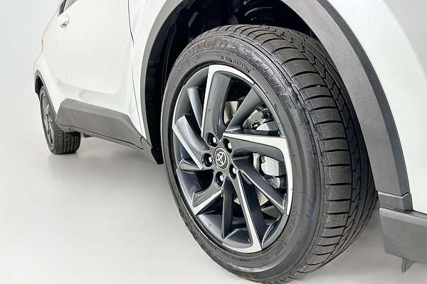 2023 Toyota C-HR KOBA (2WD) TWO TONE HYBRID ZYX10R