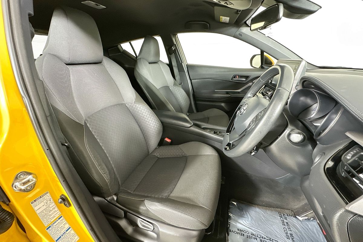 2022 Toyota C-HR GXL (AWD) NGX50R