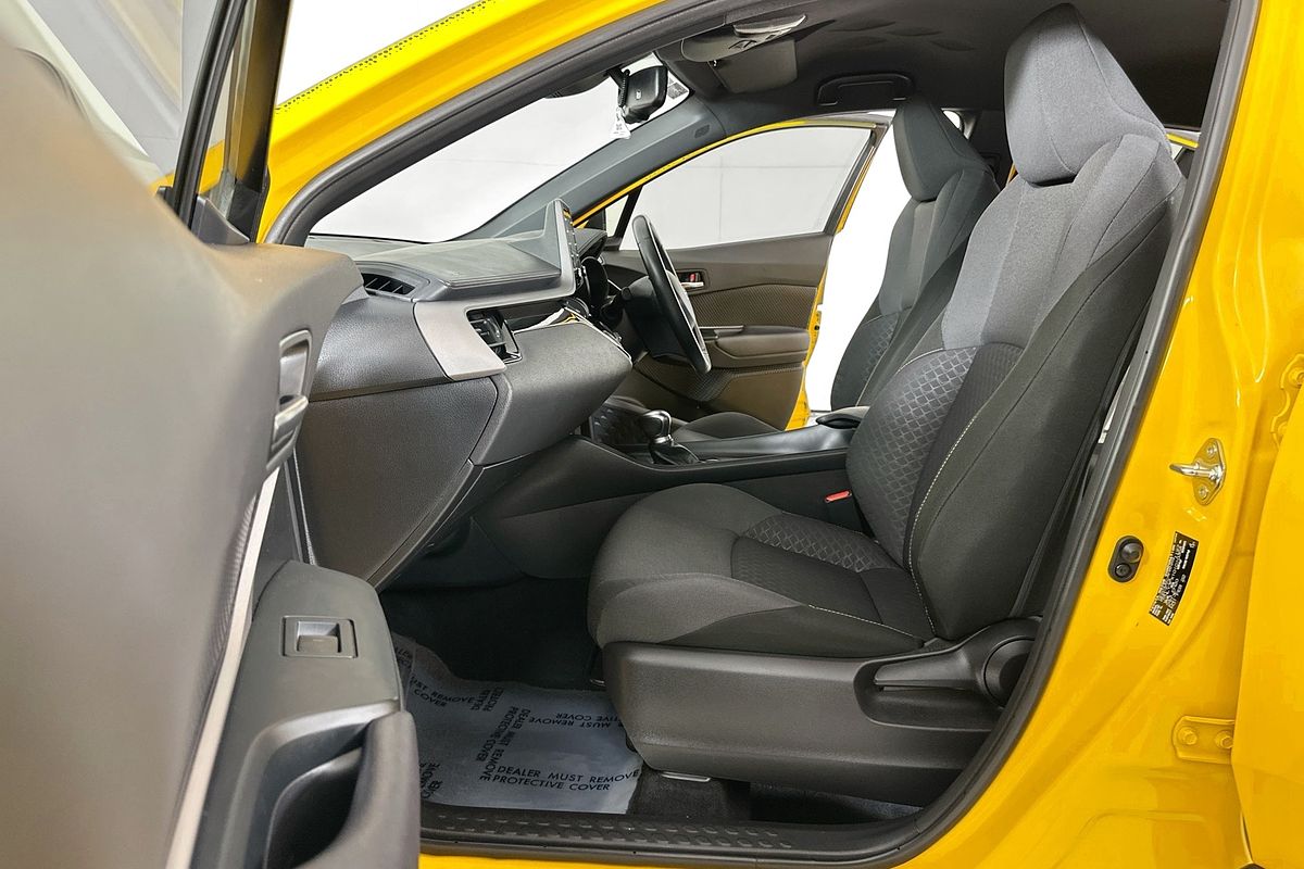 2022 Toyota C-HR GXL (AWD) NGX50R