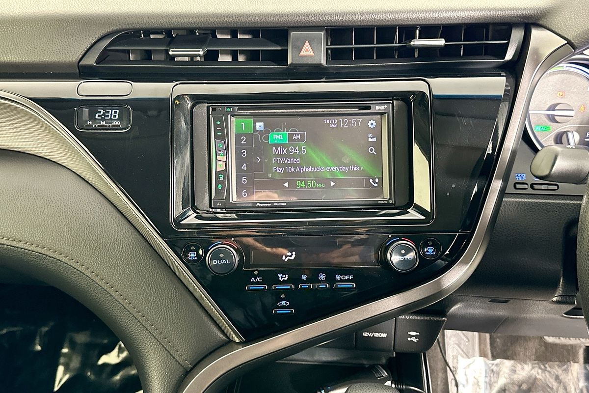 2018 Toyota CAMRY ASCENT HYBRID AXVH71R