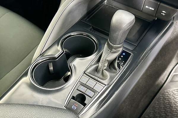 2020 Toyota CAMRY ASCENT HYBRID AXVH70R