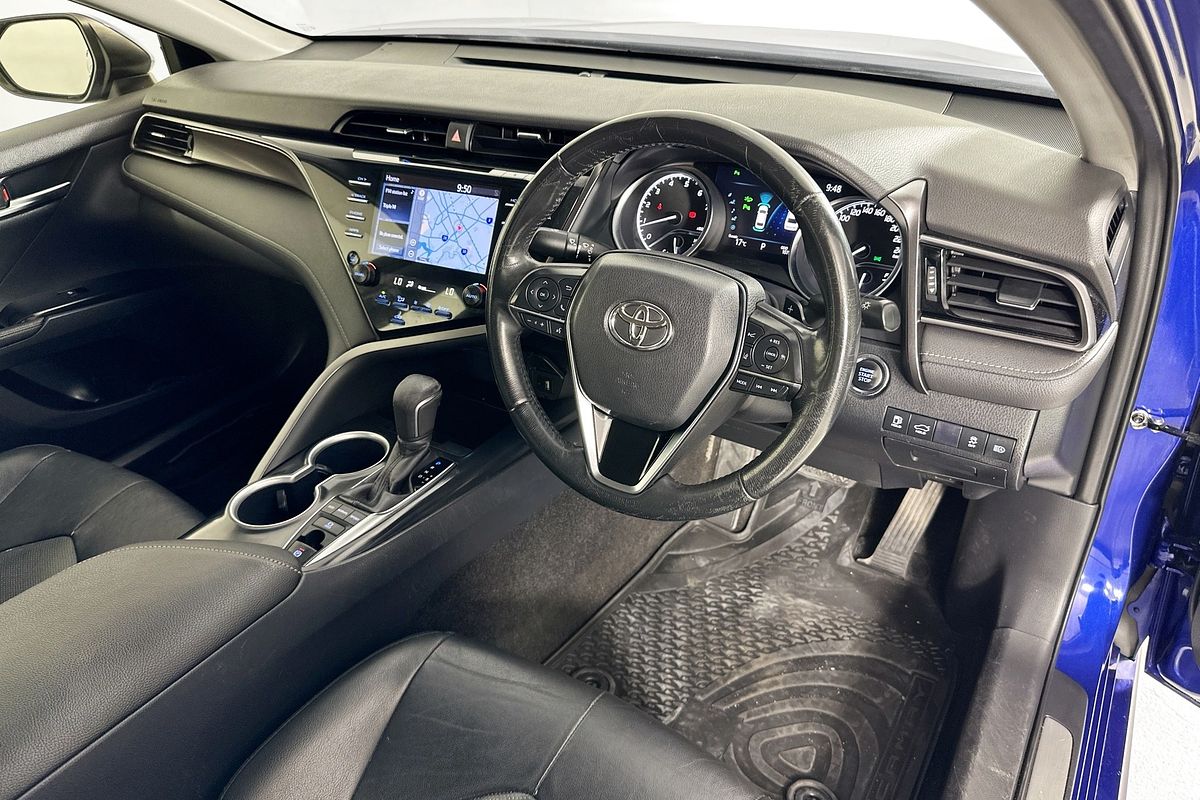 2020 Toyota CAMRY SX GSV70R