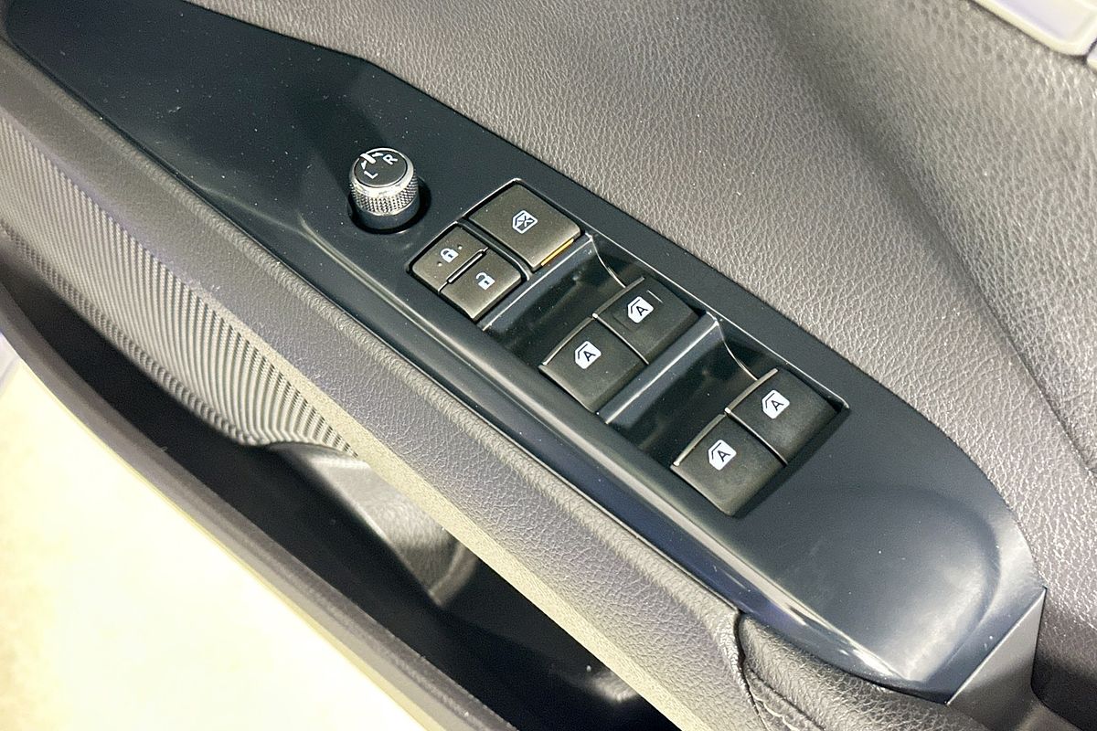 2021 Toyota CAMRY SX GSV70R