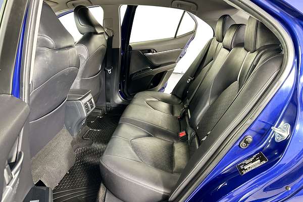 2020 Toyota CAMRY SX GSV70R