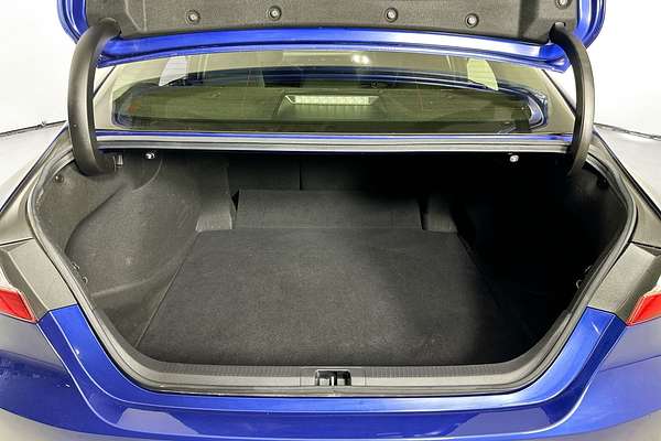 2020 Toyota CAMRY ASCENT HYBRID AXVH70R