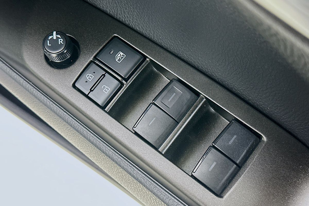 2024 Toyota CAMRY ASCENT HYBRID AXHV70R