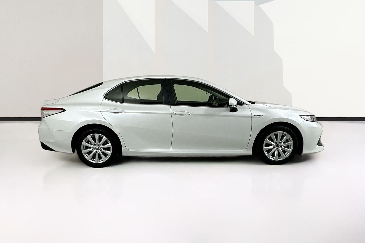 2018 Toyota CAMRY ASCENT HYBRID AXVH71R