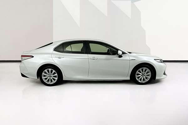 2018 Toyota CAMRY ASCENT HYBRID AXVH71R