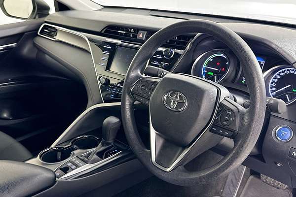 2018 Toyota CAMRY ASCENT HYBRID AXVH71R