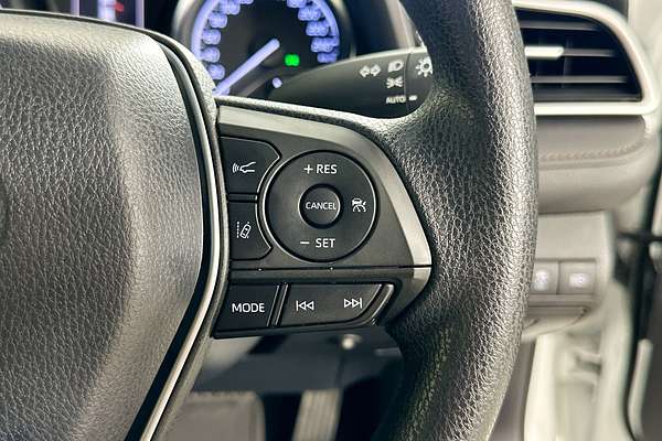 2018 Toyota CAMRY ASCENT HYBRID AXVH71R