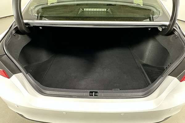 2018 Toyota CAMRY ASCENT HYBRID AXVH71R