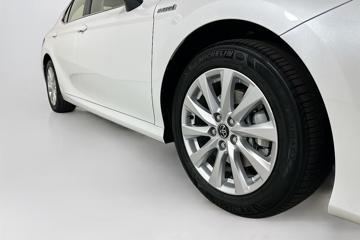 2018 Toyota CAMRY ASCENT HYBRID AXVH71R