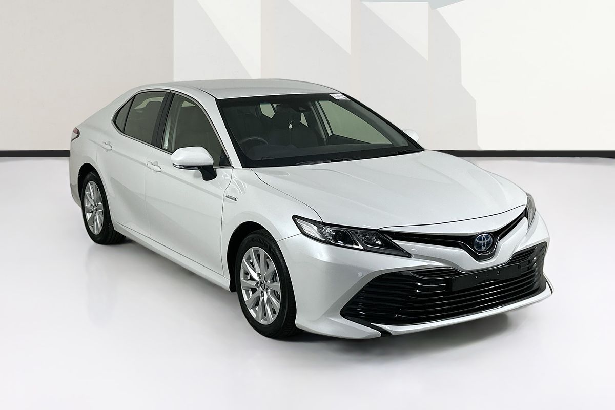 2018 Toyota CAMRY ASCENT HYBRID AXVH71R