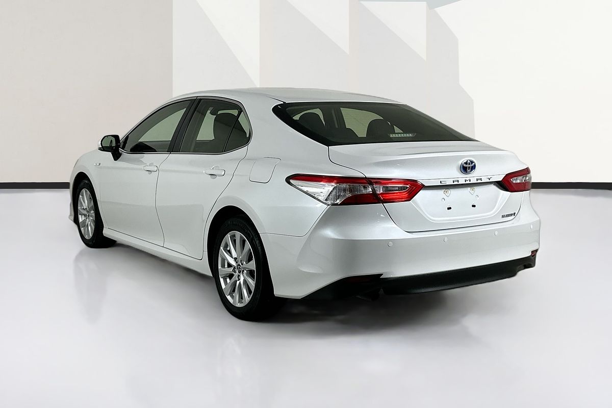 2018 Toyota CAMRY ASCENT HYBRID AXVH71R